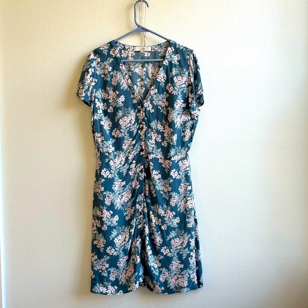 A-line floral Loft dress in size 8.